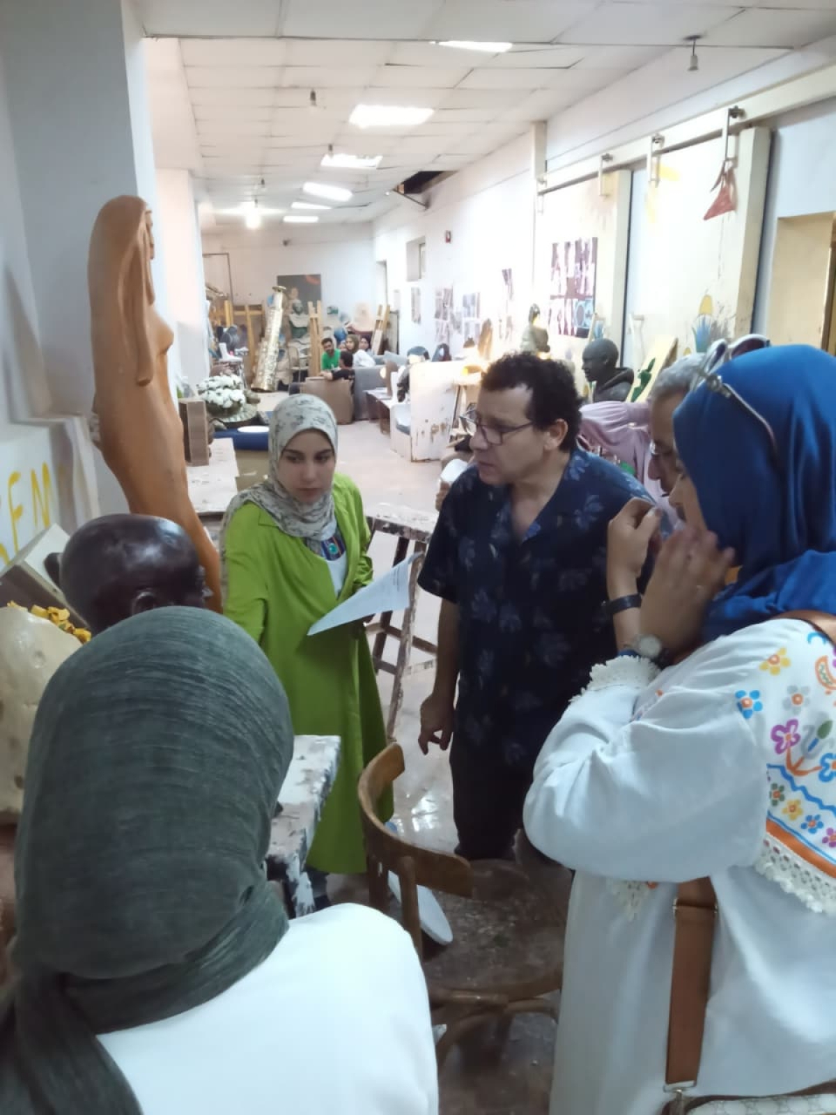 فاعليات تقييم مقرر عمله وميداليه الفرقة الثالثه بقسم النحت والتشكيل المعماري والترميم للفصل الدراسي الثاني للعام الجامعي ٢٠٢٥ /٢٠٢٦  وذلك في يوم الاثنين الموافق ٢٥ /٥/ ٢٠٢٦