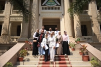 تكريم رئيس الجامعة لأبناء قسم الإعلان