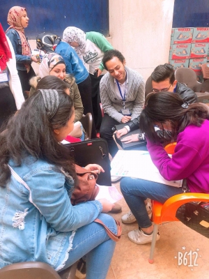 حملة لتوعية الطلاب بمخاطرالادمان بالفنون التطبيقية