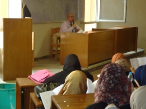 انتظام العملية التعليمية لطلاب الفرقة الاعدادي لكلية الفنون التطبيقية جامعة بنها