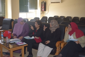 انعقاد  لجنة الاستماع للمتقدمين لوظيفة مدرس بقسم طباعة المنسوجات والصباغة والتجهيز