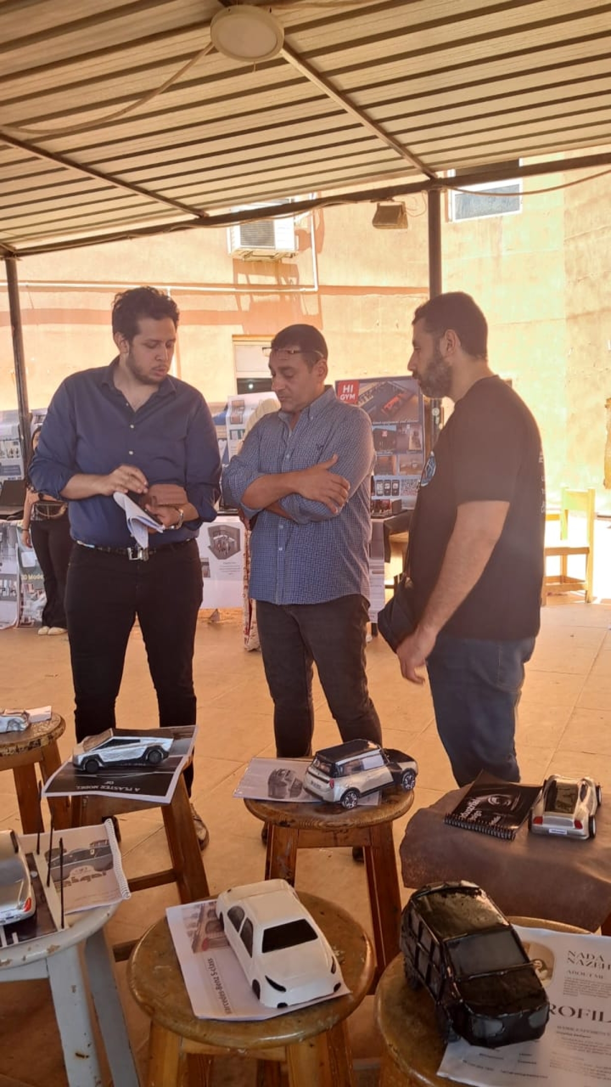 فعاليات مقرر مادة عينة اولي 2 الفرقة الثالثة قسم التصميم الصناعي الفصل الدراسي الثاني، العام الدراسي 2024/2025