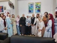 مناقشة مشروع تخرج قسم تك الملابس والموضة