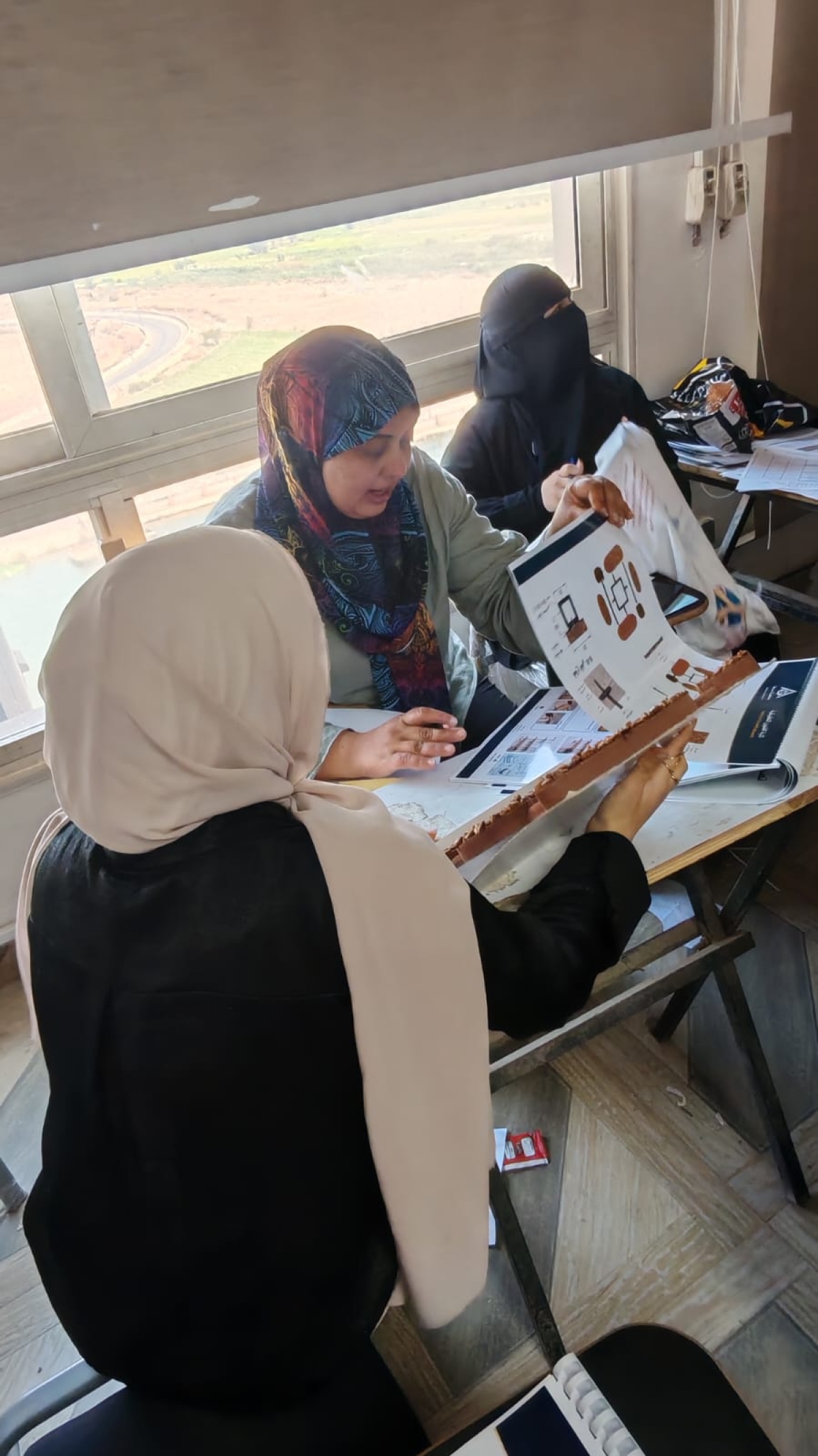 فاعليات تقييم مقرر إدارة و تشغيل الماكينات الرقمية