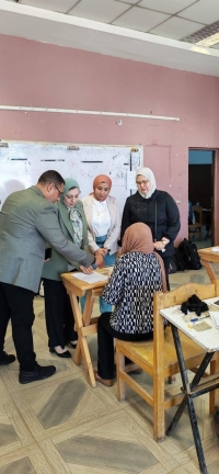 زيارة نائب رئيس الجامعة لشؤون التعليم والطلاب لمتابعة العملية الامتحانية بكلية الفنون التطبيقية