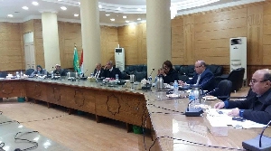 مجلس خدمة المجتمع بجامعة بنها يناقش مشكلات الشركات الصناعية ويؤكد علي أهمية المشاريع الصغيرة في بناء الاقتصاد القومى